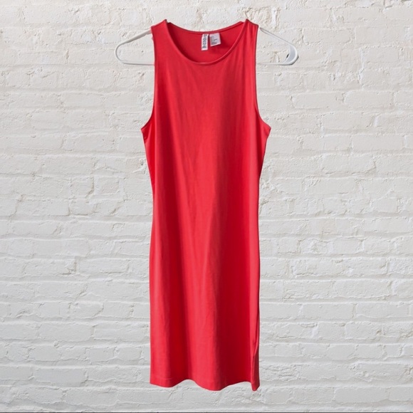⭐️2/$10⭐️ Divided H&M Fitted Mini Dress​​ - Picture 1 of 2